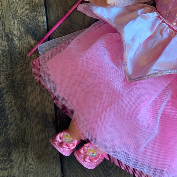 My Disney Girl Doll, Outfit & Accessories - Picture 8 of 11